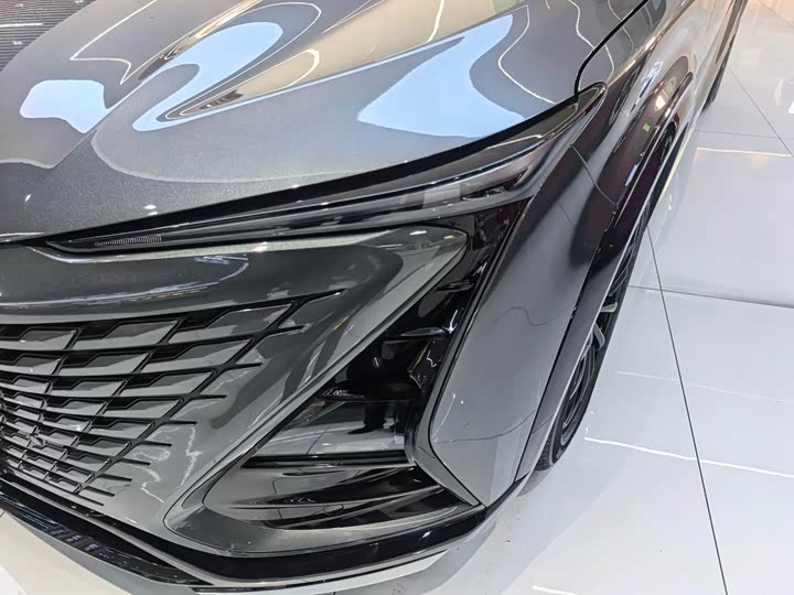 Фото 4 - Changan UNI-T