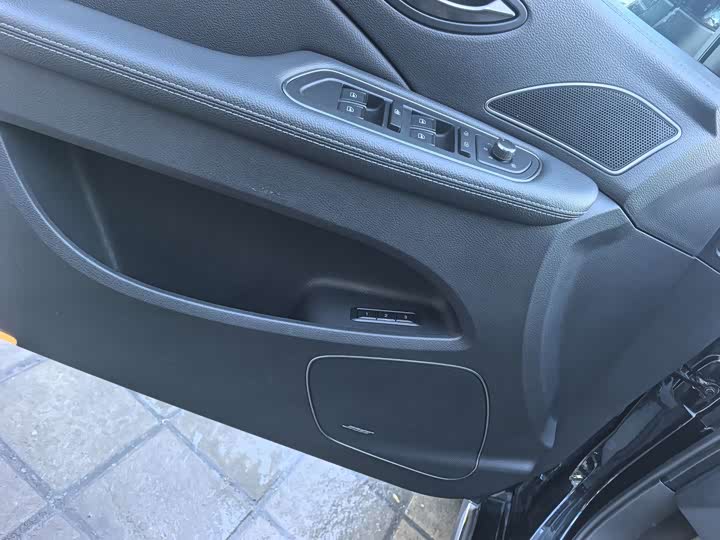 Фото 4 - Hongqi H7