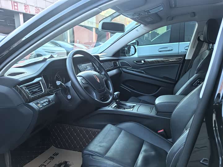 Фото 5 - Hongqi H7