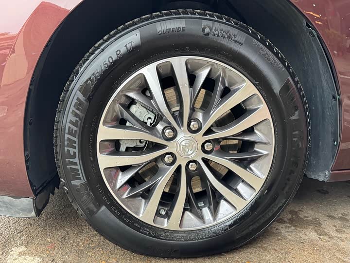 Фото 5 - Buick GL8 ES