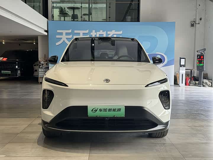 Фото 2 - Nio EC7
