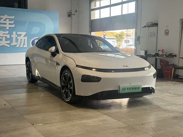 Фото 3 - XPeng P7