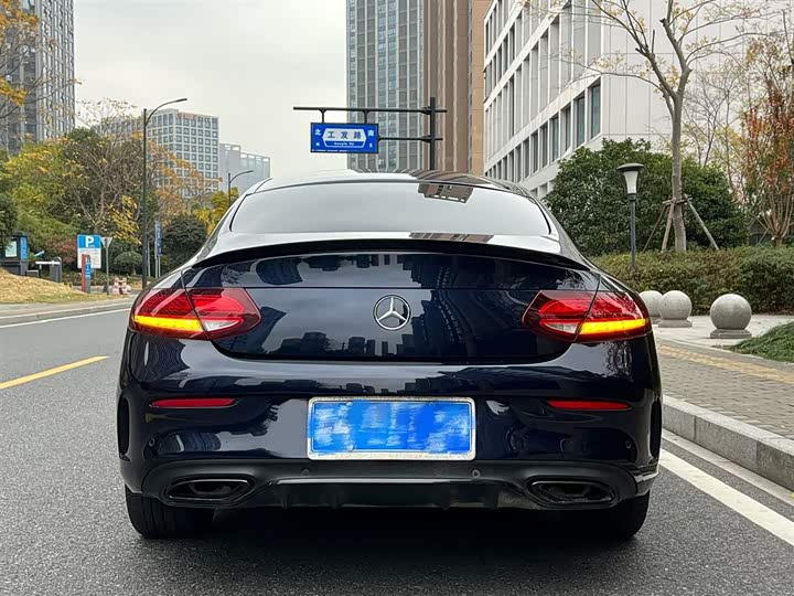 Фото 4 - Mercedes-Benz C-Class