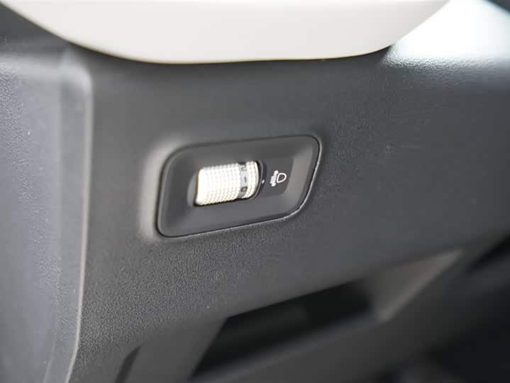 Фото 7 - Geely Atlas L