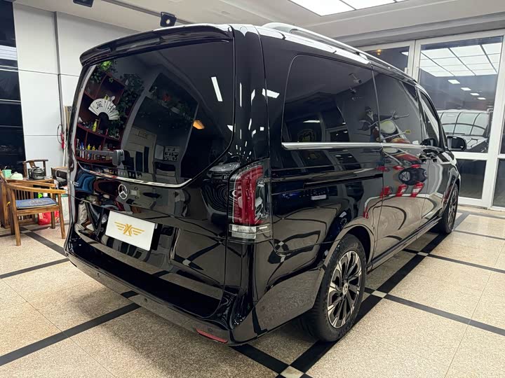 Фото 4 - Mercedes-Benz V-Class