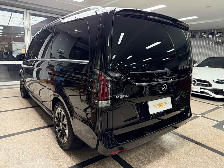 Фото 6 - Mercedes-Benz V-Class