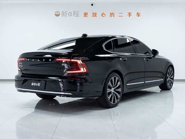 Фото 6 - Volvo S90