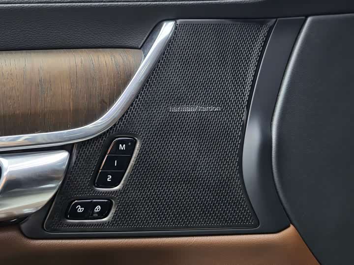 Фото 7 - Volvo S90