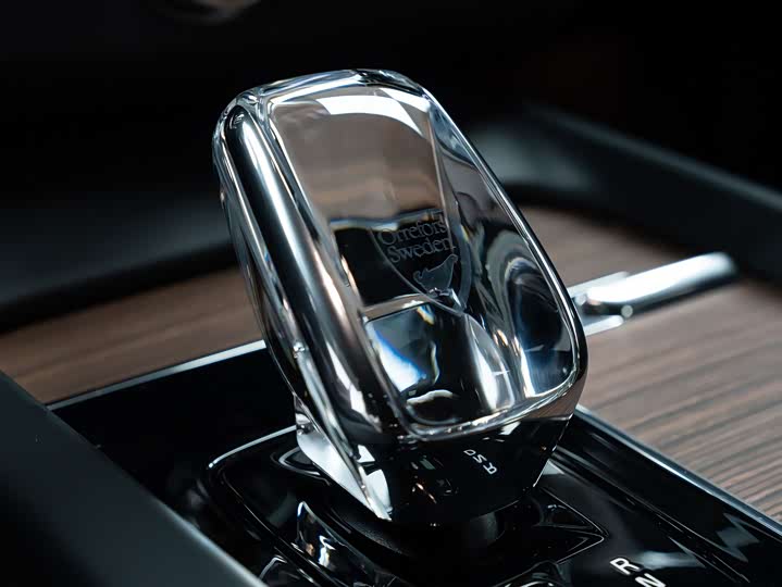 Фото 9 - Volvo S90