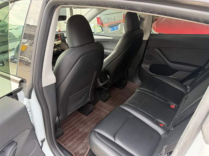 Фото 6 - Tesla Model Y