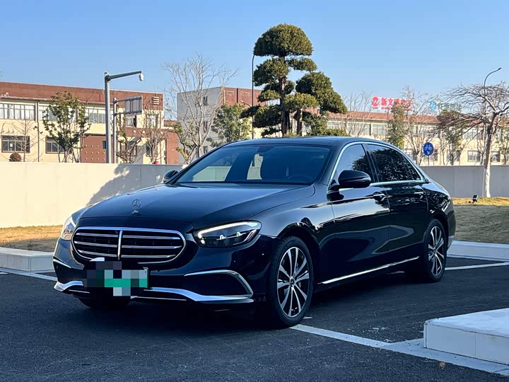 Фото 1 - Mercedes-Benz E-Class Hybrid