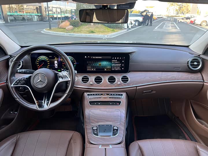 Фото 4 - Mercedes-Benz E-Class Hybrid