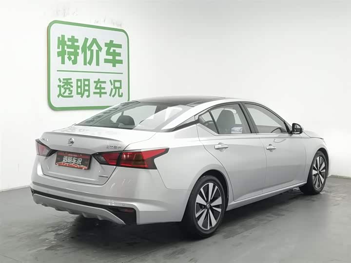 Фото 2 - Nissan Teana