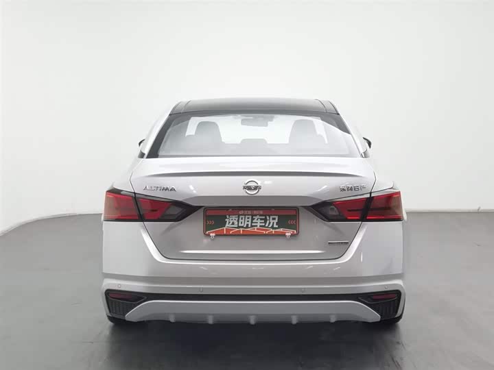 Фото 4 - Nissan Teana