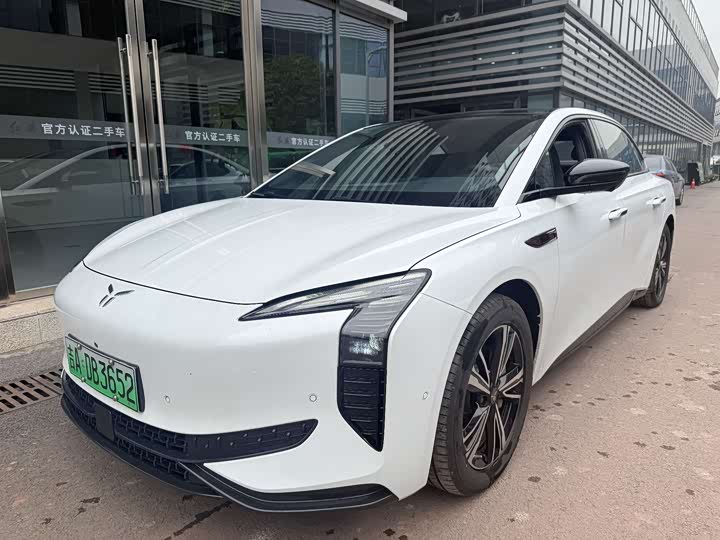 Фото 1 - Hongqi EH7