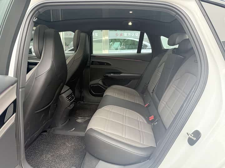 Фото 5 - Hongqi EH7