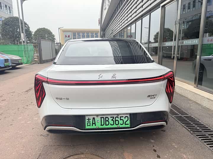 Фото 8 - Hongqi EH7
