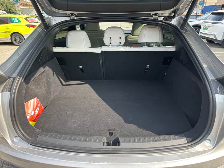 Фото 6 - Nio Onvo L60