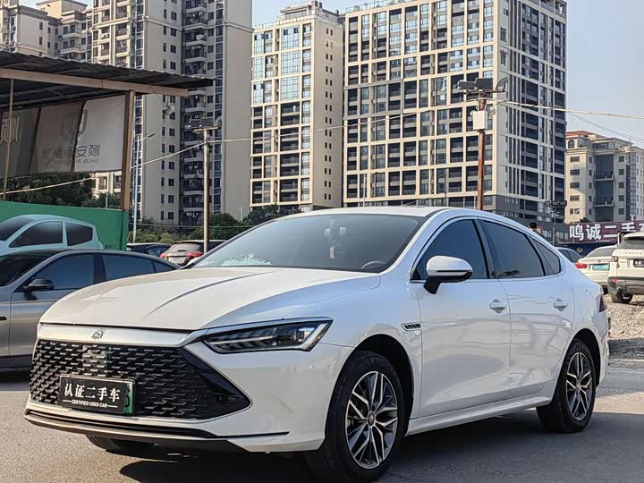 Фото 1 - BYD Qin Plus