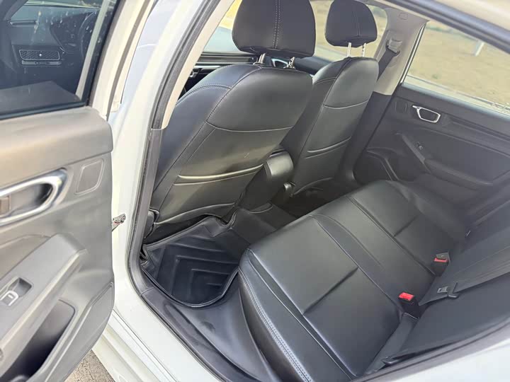 Фото 9 - Honda Civic