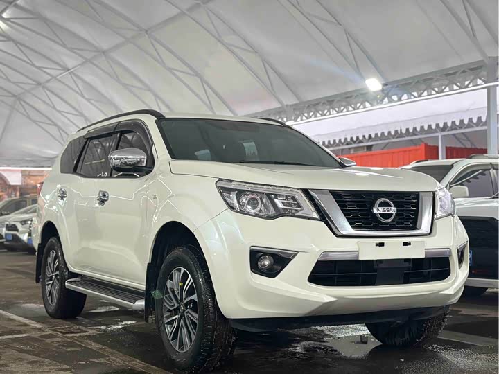 Фото 3 - Nissan Terra