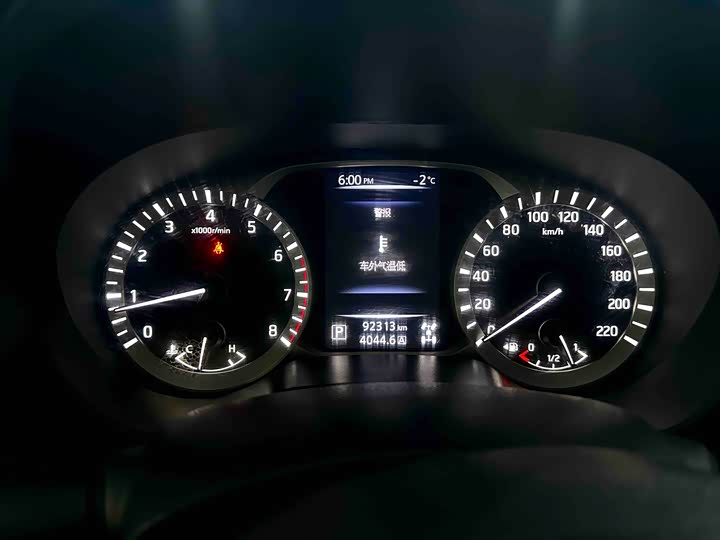 Фото 8 - Nissan Terra