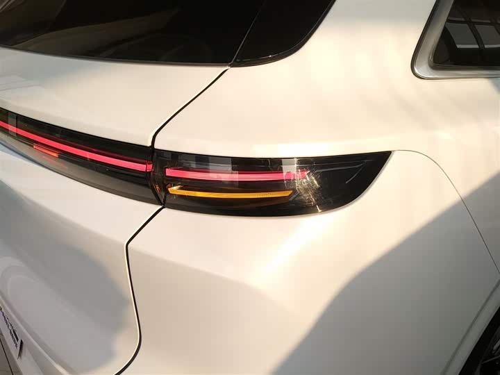 Фото 8 - LiXiang L6