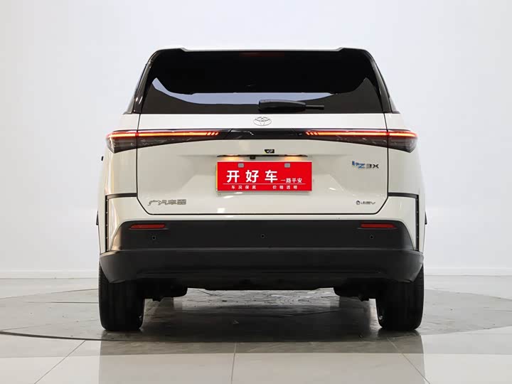 Фото 5 - Toyota bZ3X