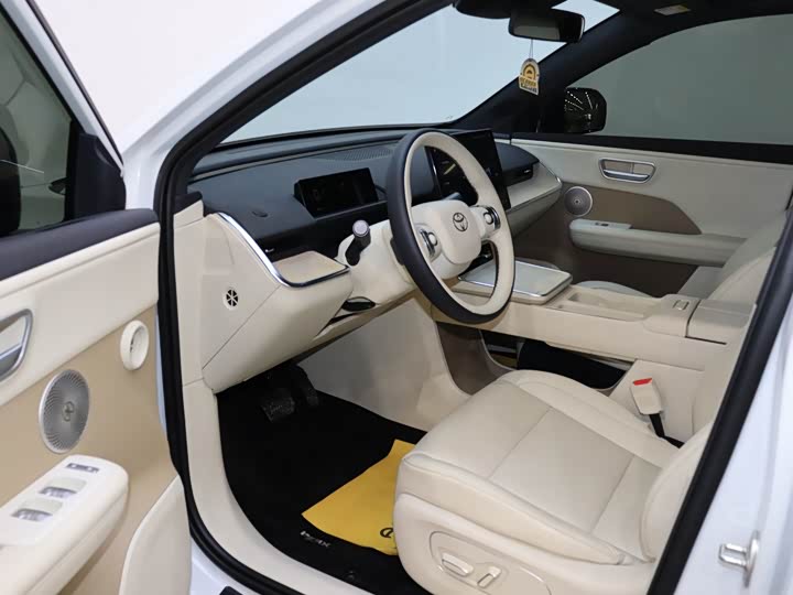 Фото 9 - Toyota bZ3X