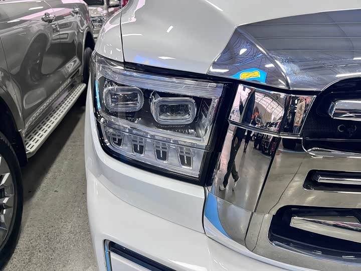 Фото 4 - Tank 500 Hybrid