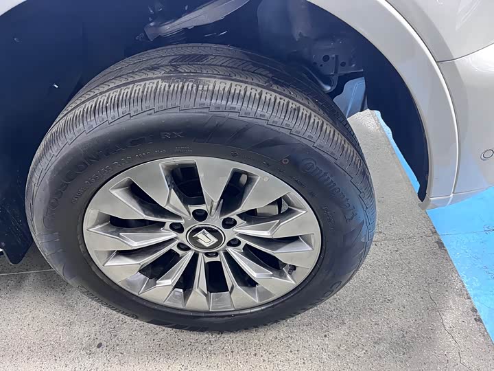 Фото 5 - Tank 500 Hybrid