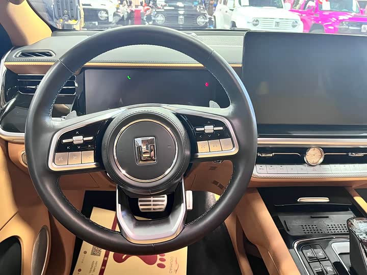 Фото 9 - Tank 500 Hybrid