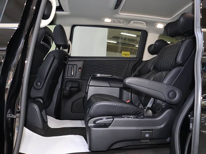 Фото 9 - Honda Elysion