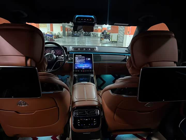 Фото 4 - Mercedes-Benz Maybach S-Class