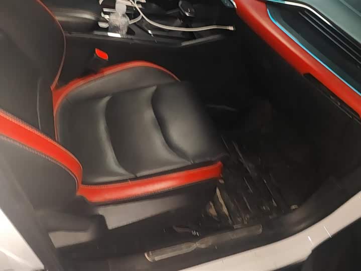 Фото 8 - Geely Emgrand GS