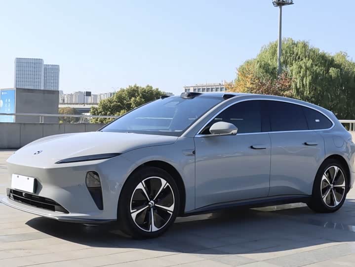 Фото 1 - Nio ET5T