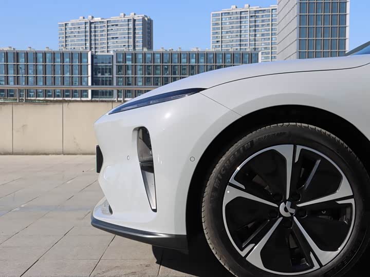 Фото 3 - Nio ET5T