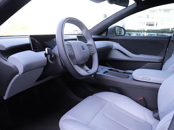 Фото 9 - Nio ET5T