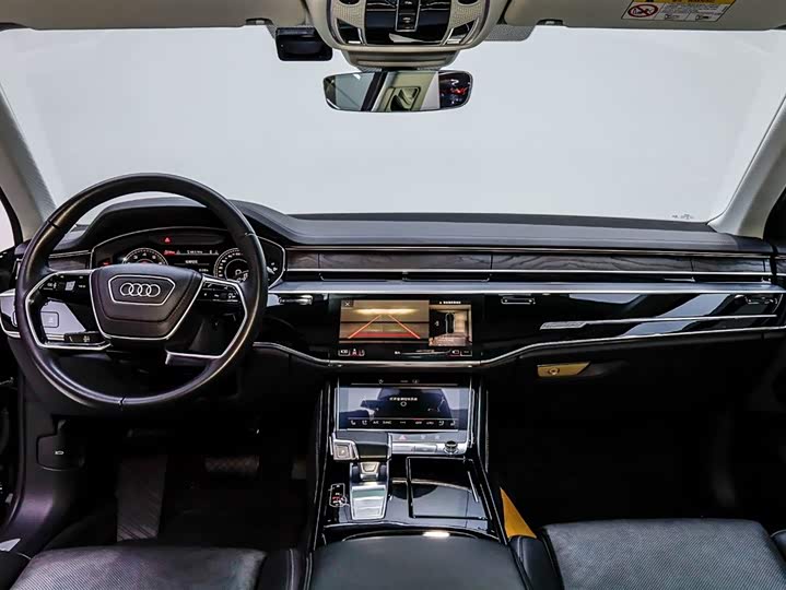 Фото 6 - Audi A8