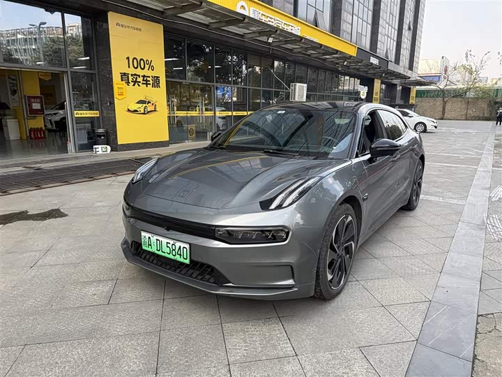 Фото 1 - Zeekr 001