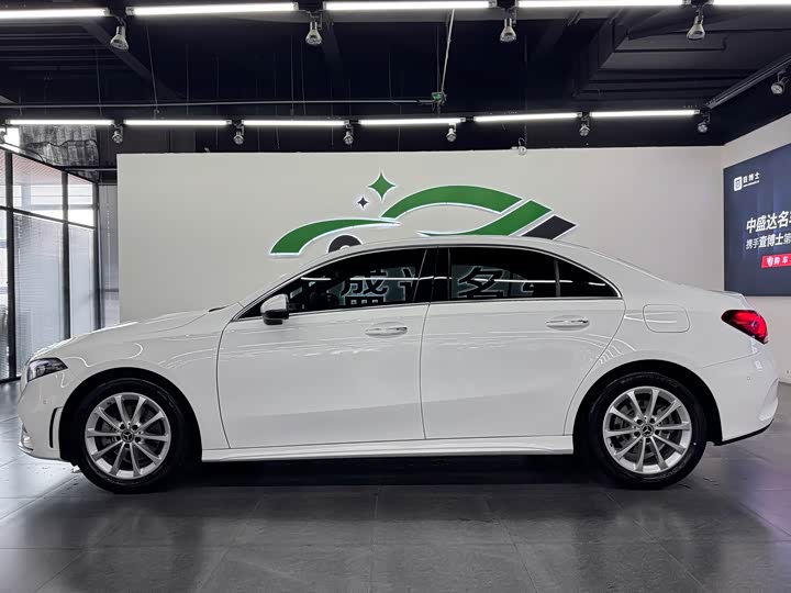 Фото 3 - Mercedes-Benz A-Class