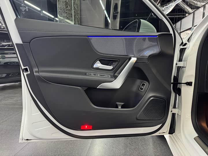 Фото 6 - Mercedes-Benz A-Class