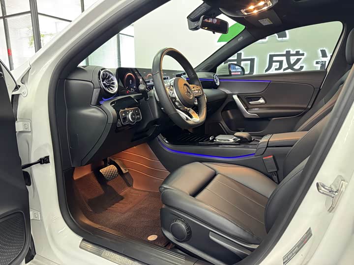 Фото 7 - Mercedes-Benz A-Class