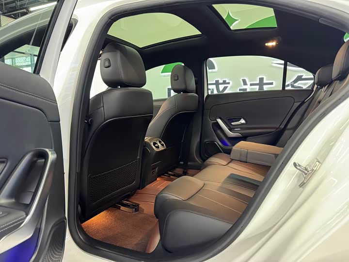 Фото 8 - Mercedes-Benz A-Class