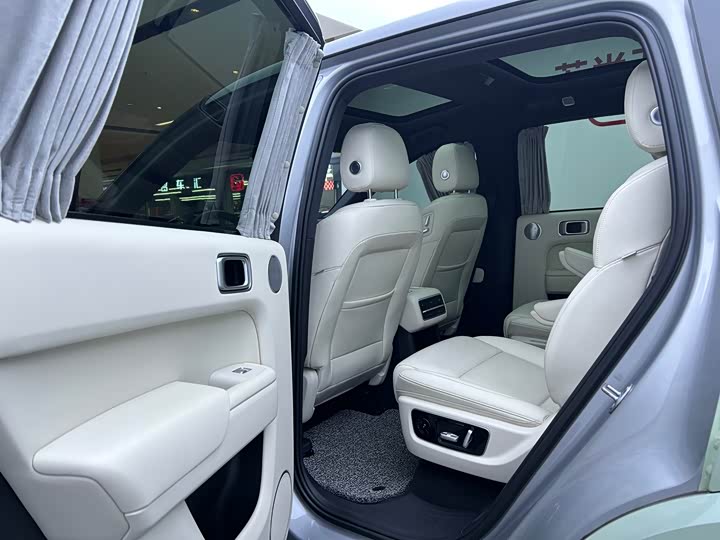 Фото 8 - LiXiang L8