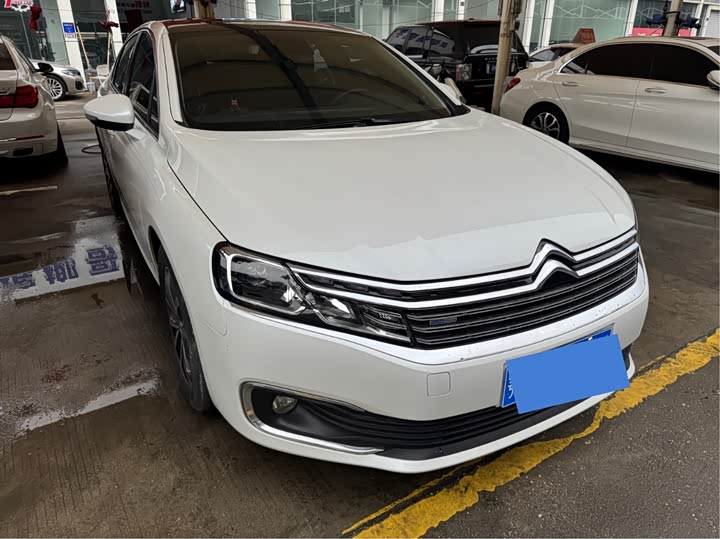 Фото 3 - Citroen C6