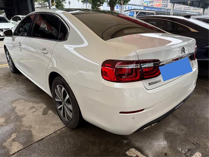 Фото 7 - Citroen C6