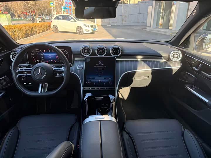 Фото 9 - Mercedes-Benz C-Class