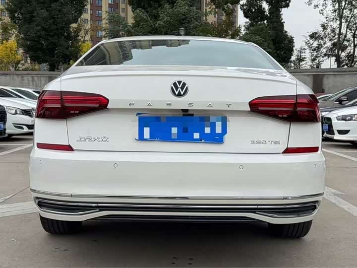 Фото 9 - Volkswagen Passat
