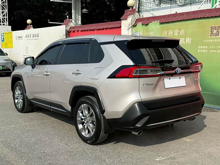 Фото 2 - Toyota Wildlander